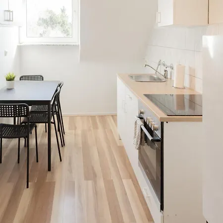 Bege Staybiz Comfort Apartmán *